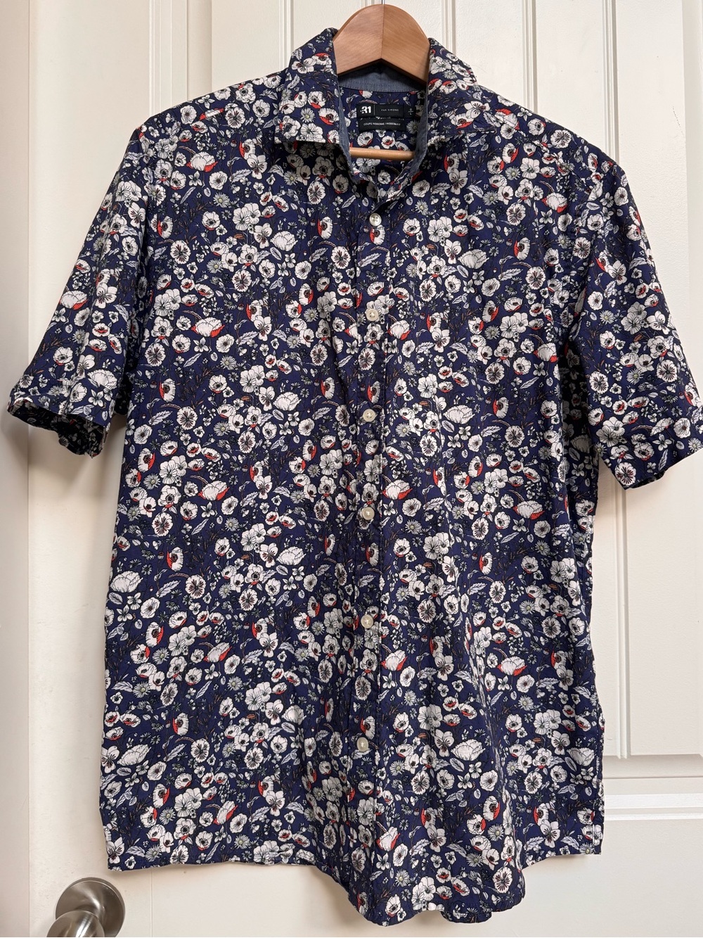 Simon’s Organic Cotton Blue Floral Button Down Short Sleeve Shirt. L